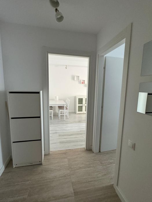 Închiriez apt 2 camere Cosmopolis