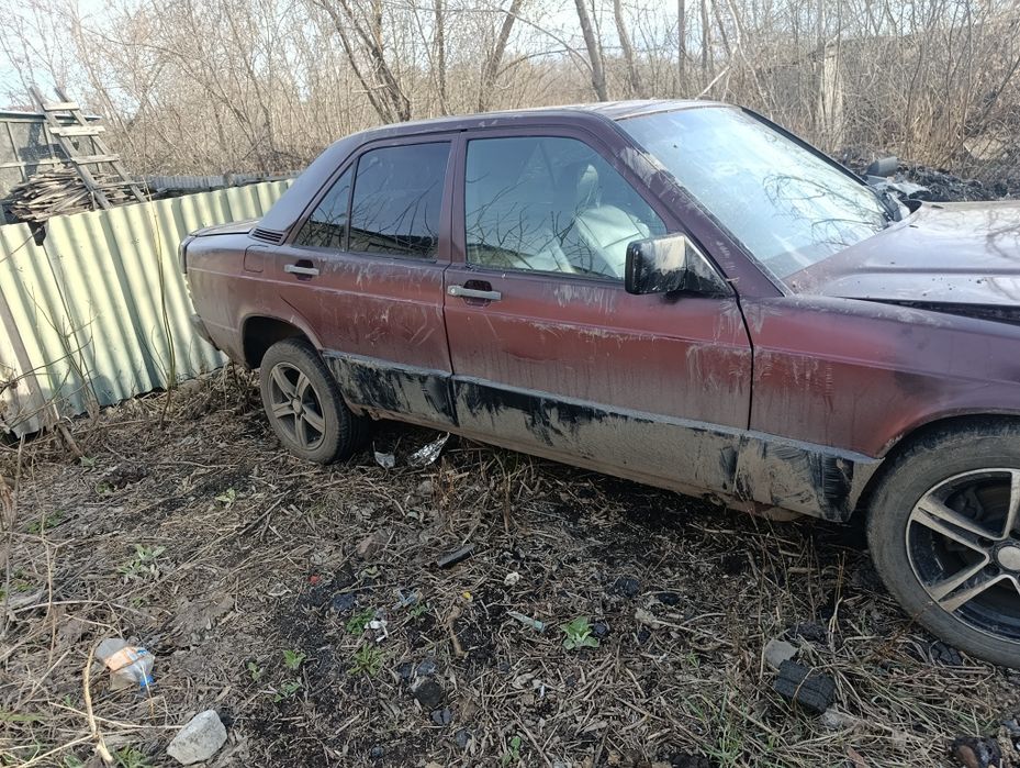 Двигатель 102 . Запчасти 190 мерс