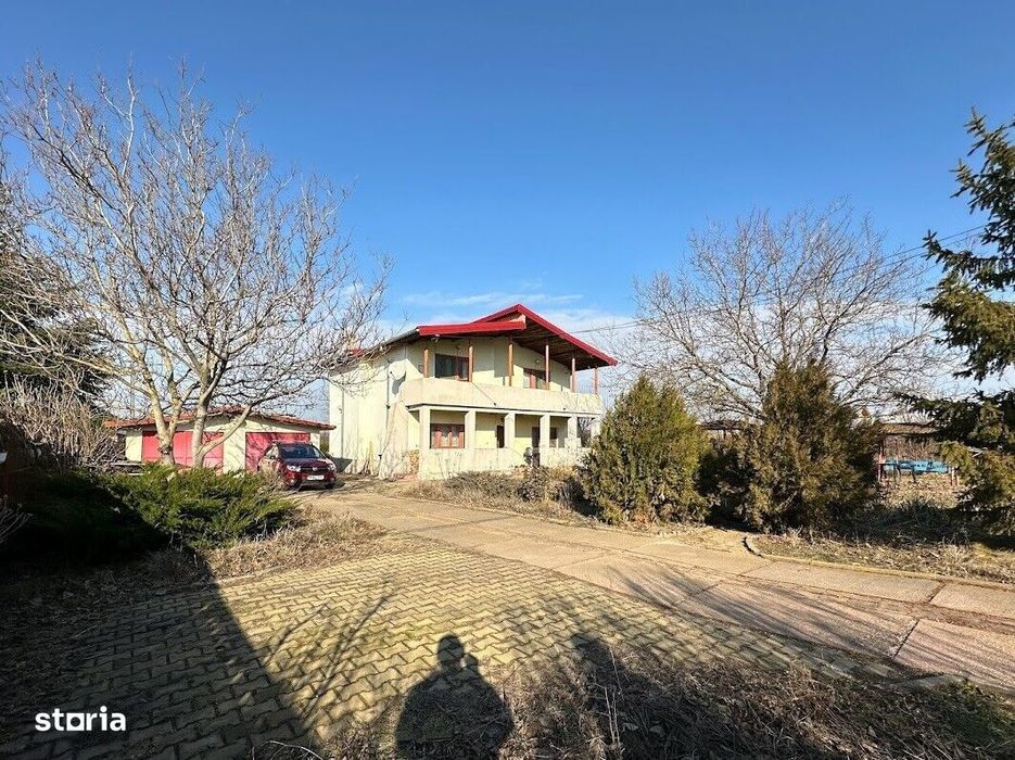 Vila beton P+1 si teren 2000 mp Calugareni