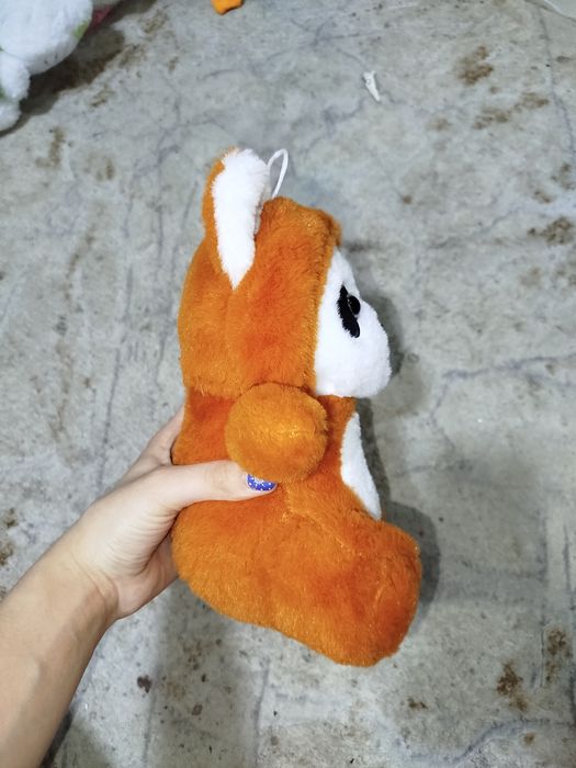 Мягкая плюшевая игрушка в виде панды в одежде.В наличии 2 штуки.