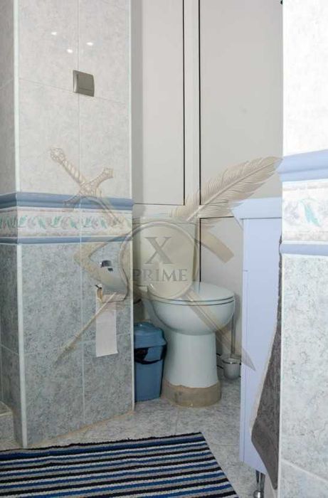 Етаж от къща в Червен Площад!  21718782