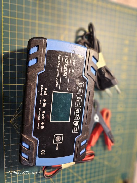 Зарядное устройство Foxsur.