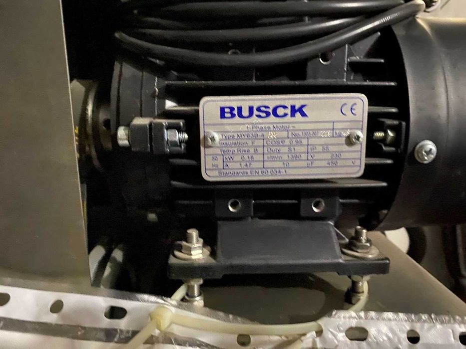 Разпечатваща машина с ръчно подаване на рамките LYSON