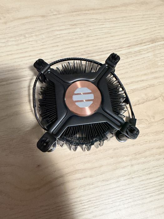 Cooler stock intel LGA 1700