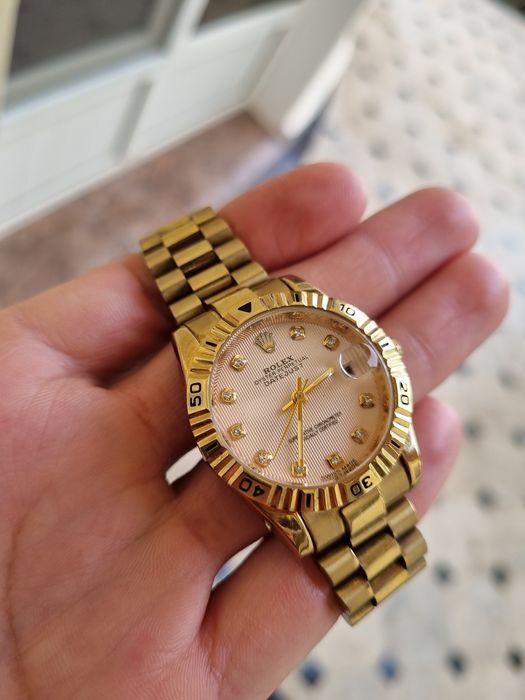 Женские наручные часы