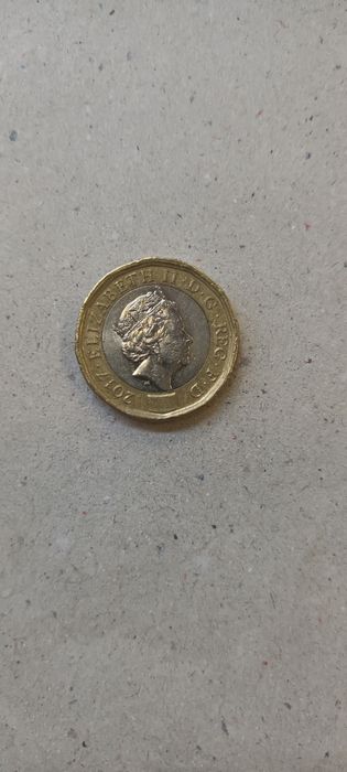 Един паунд 2017 Елизабет II