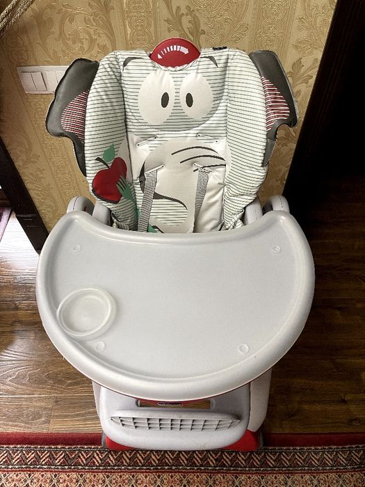 Детский стульчик Chicco для кормления ребенка