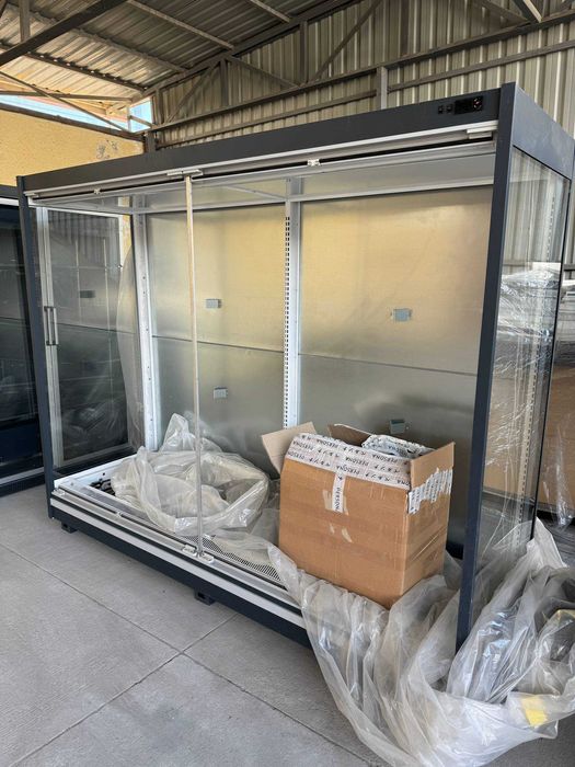 Продаются холодильники для магазина фирма АЗН ( Витринная горка)