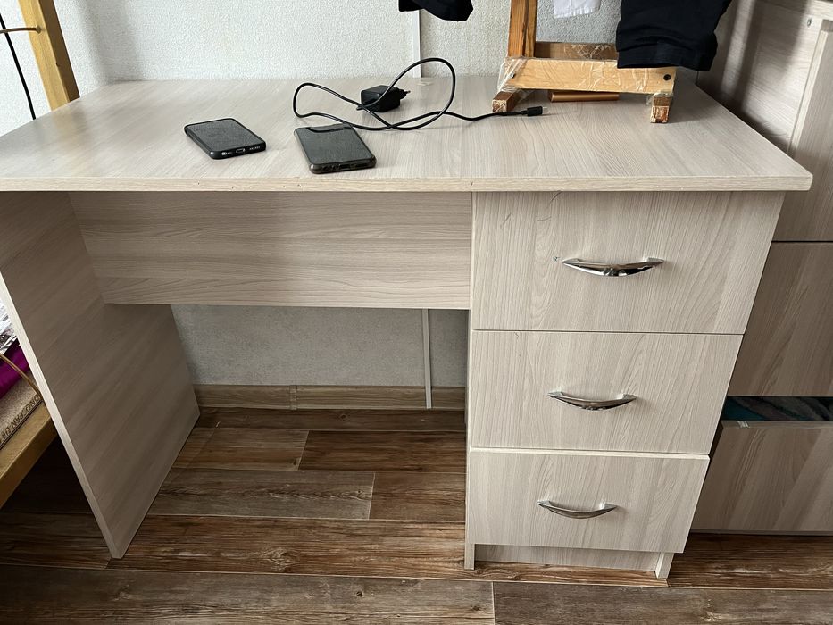 Манькюрный стол