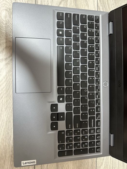 Laptop Lenovo LOQ 15IRX9