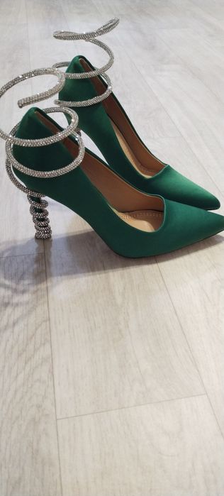 Продам нарядные туфельки