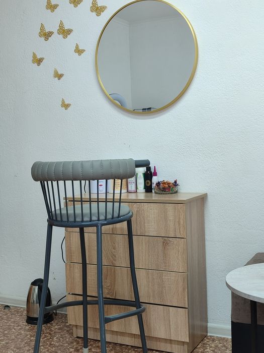 Сдам место  в кабинете