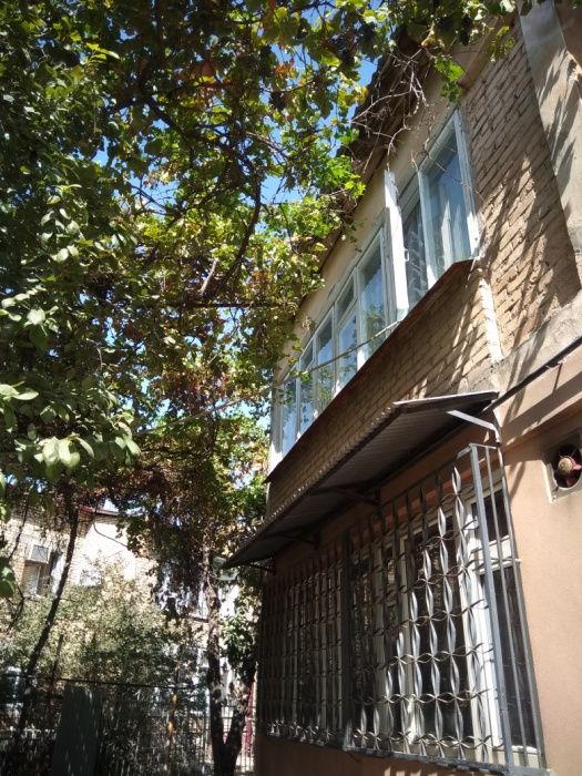 Продаю свою 3-х комнатную квартиру на Домбрабаде