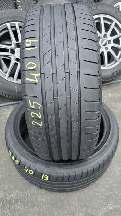 2 anvelope vară Bridgestone RSC  225/40/19 -dot 2022