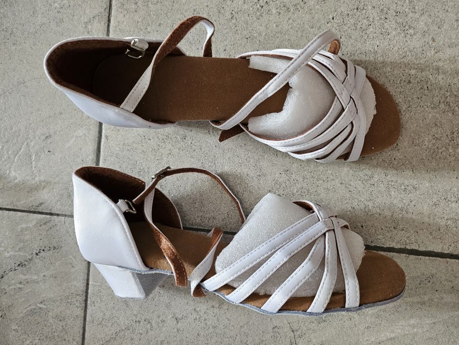 Детски обувки за танци