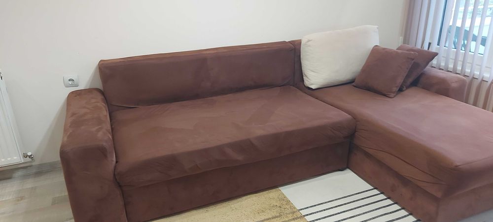 Ъглов диван с функция сън и ракла