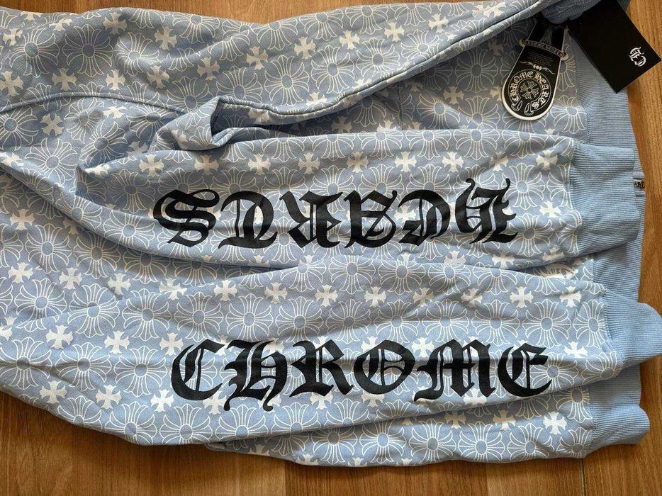 Hanorac ChromeHearts cu eticheta (nu Nike, Gucci, Adidas, Balenciaga)
