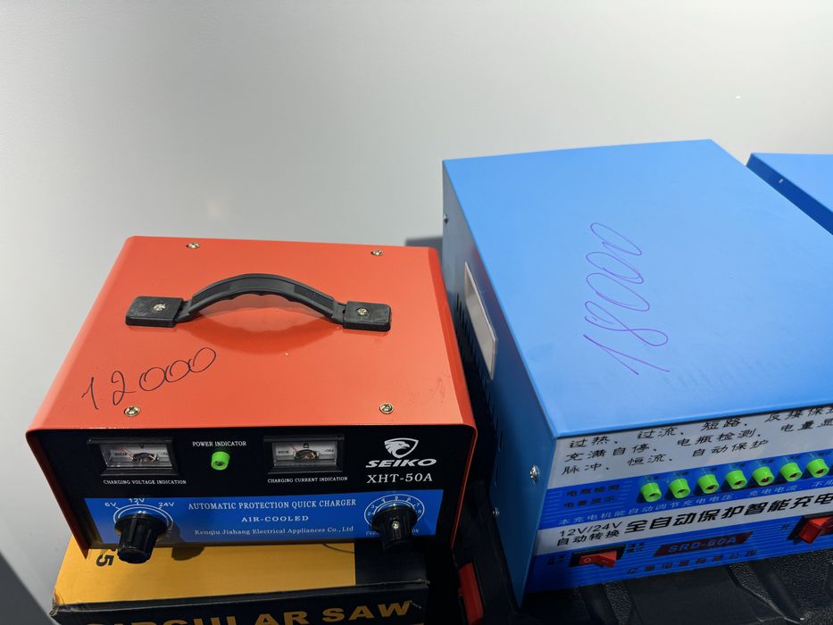 Зарядный устроиства для авто