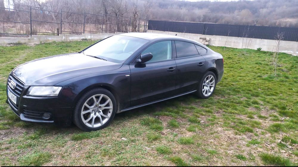 Vând Audi A5 , An 2011