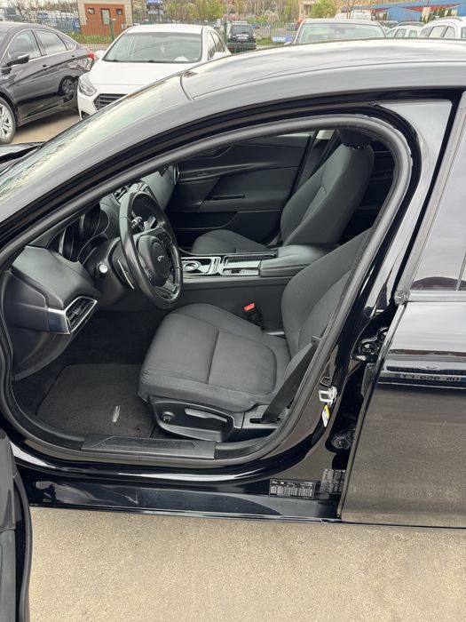 Jaguar XE  2018 2.0Benzina Automat