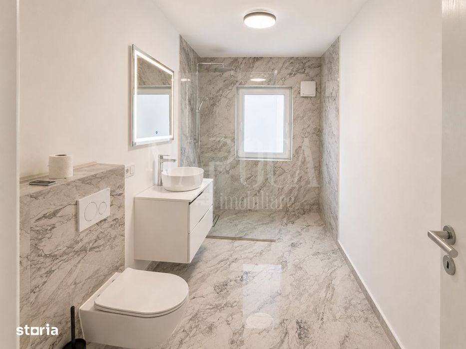 Apartament 4 camere de vanzare in Floresti