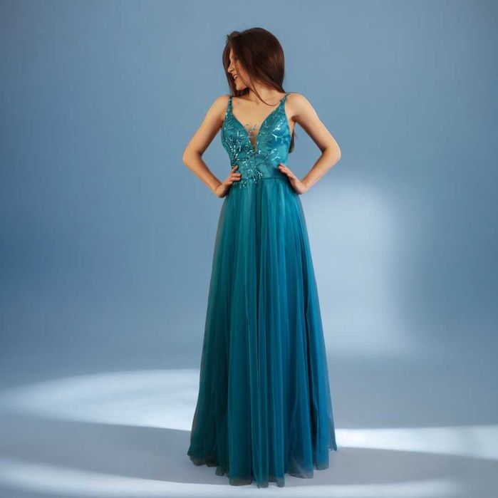 Абитуриентска рокля