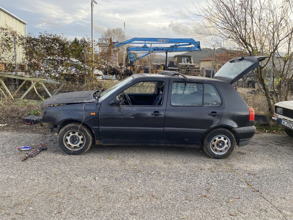 Vw Caddy, Polo SEAT IBIZA  Golf 3 на части.