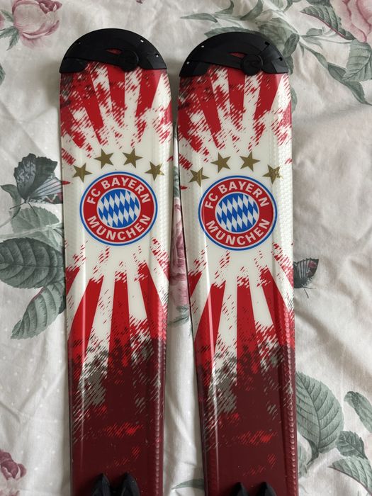 Skiuri pentru copii , stare foarte buna