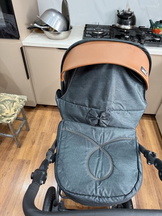 Продам детскую коляску