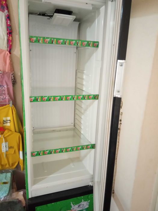 Холодилник витрина для напитка