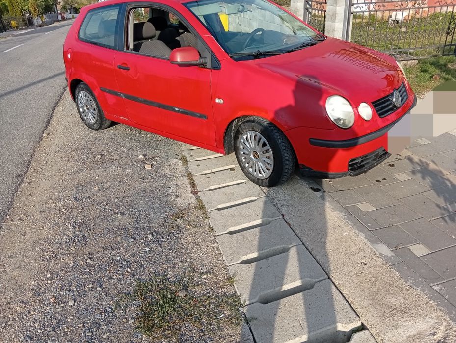 Vând Volkswagen polo diesel 1.9