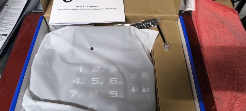 Telefon fix pentru bătrâni cu SIM 4g