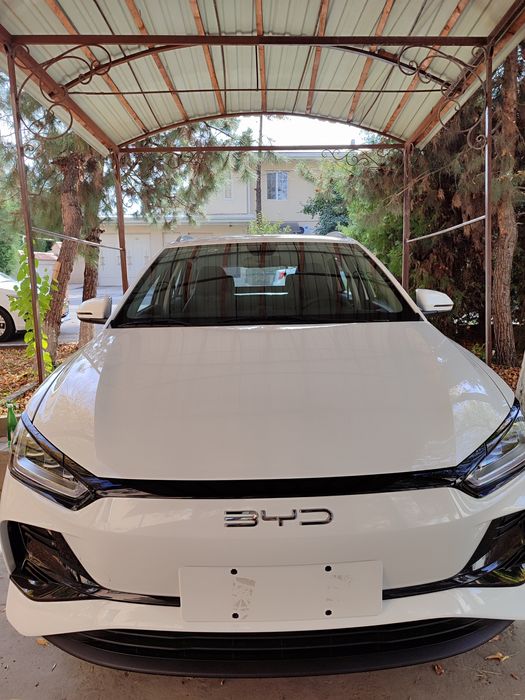 Byd e2 luxury sotiladi holati yaxshi