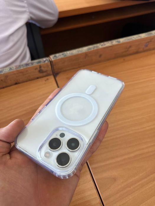 iPhone 14 pro. 128/82