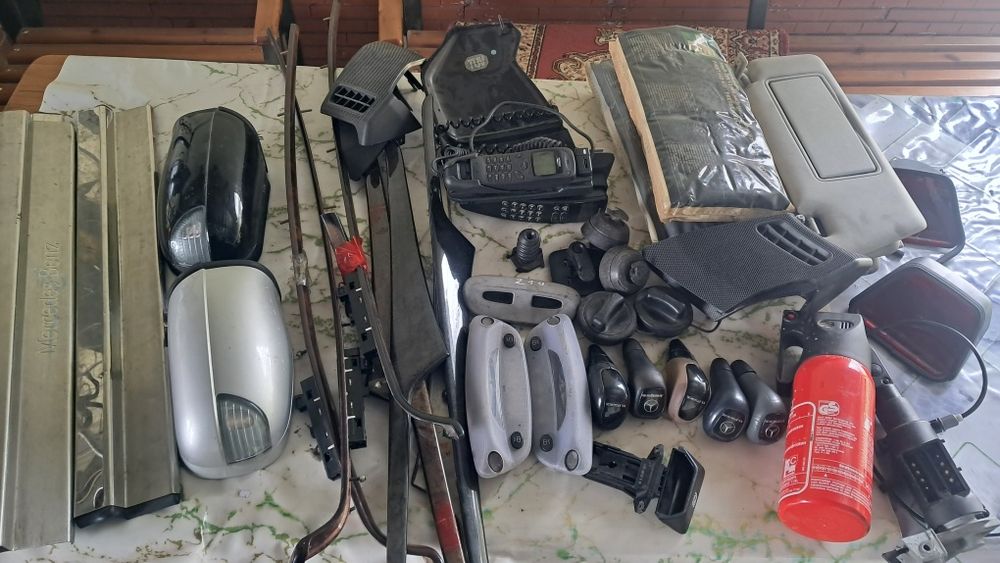 Зап салонные  Мерседес.210е.