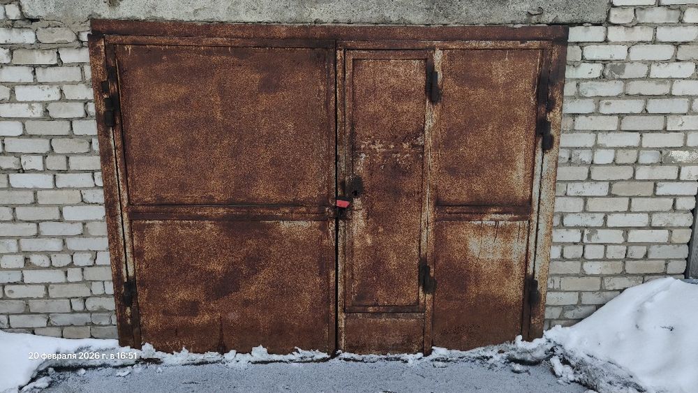 Продам ворота гаражные.