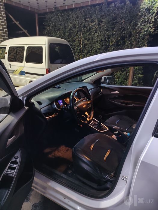 Chevrolet Chevrolet onix 3-paz sotiladi, ideol Hali yangiday