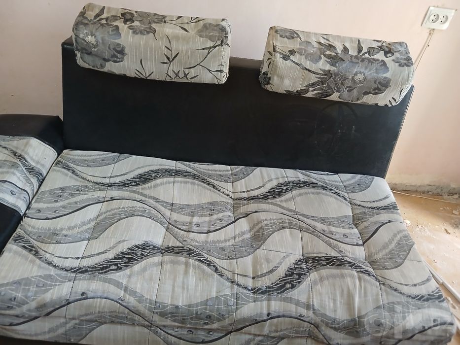 Eski divan sotiladi