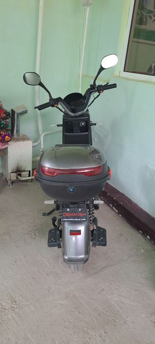 Demansh Skuter 2024