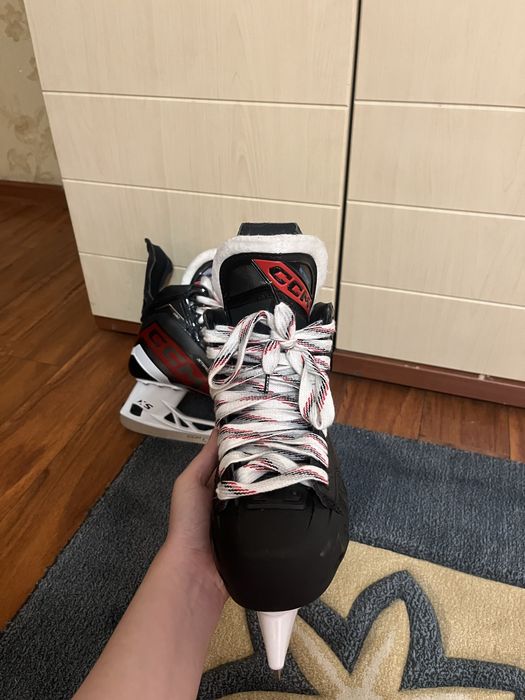 Коньки хоккейные CCM FT680