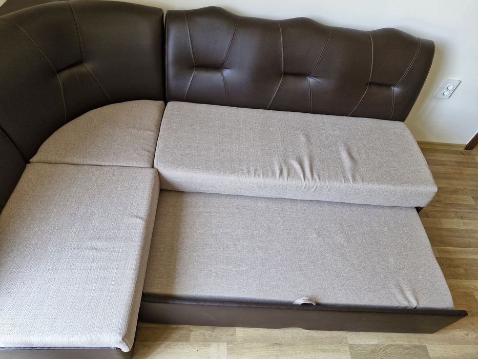 Ъглов разтегателен диван