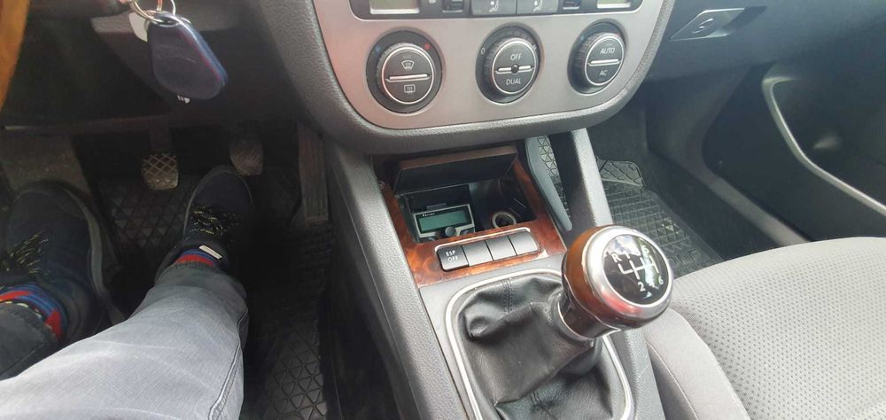 VW Golf 5 1.9 TDI 105 CP – 150.300 km reali