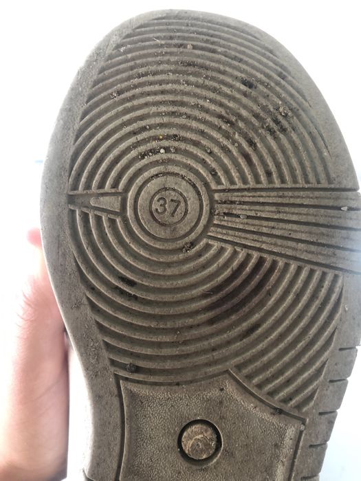 продам ботинки 37 размер