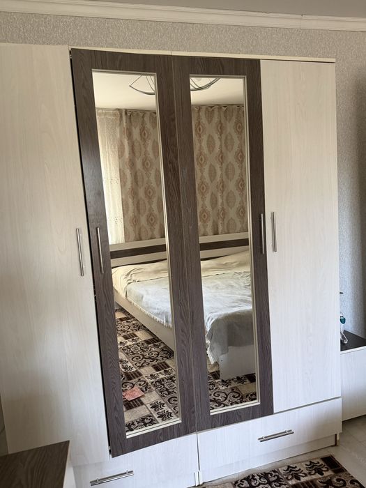 Срочно продам Спальный гарнитур