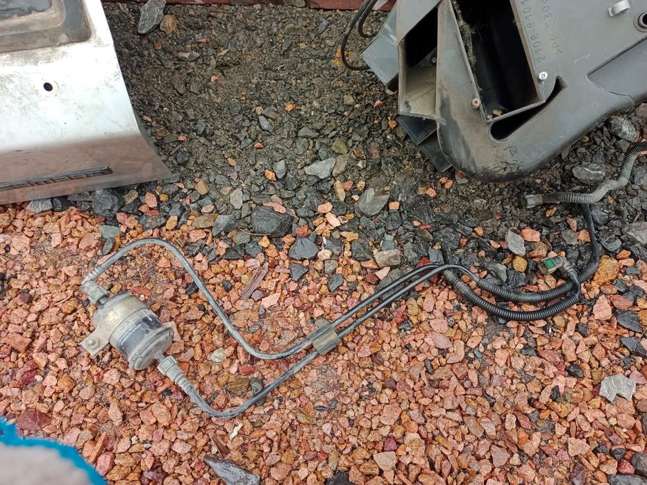 Продам запчасти на ваз 21014