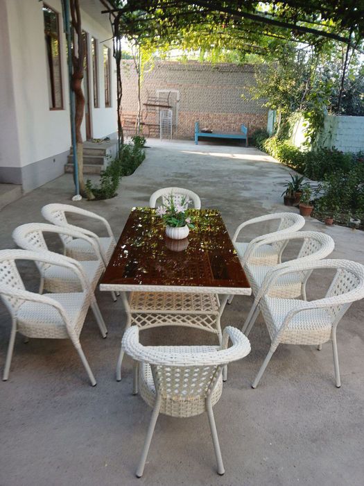 8kishilik Stol-stul komplekt