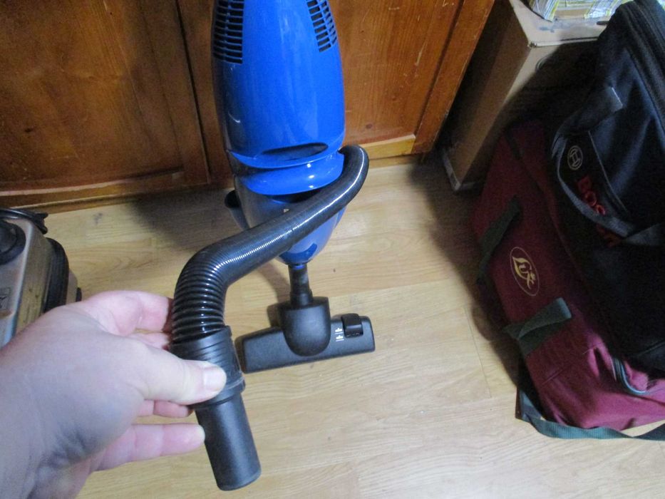 aspirator bosch 1300-W