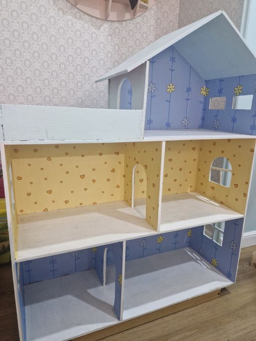 Дом кукольный  деревянный