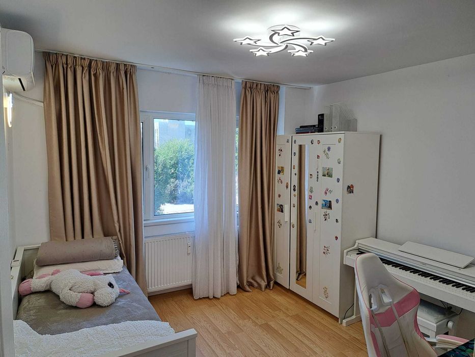 Apartament 4 camere