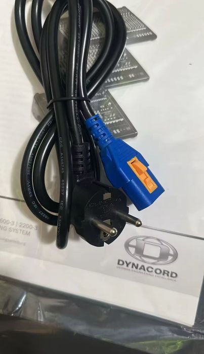 Dynacord Powermate 1000-3 2x1000 w 4 ohm clona